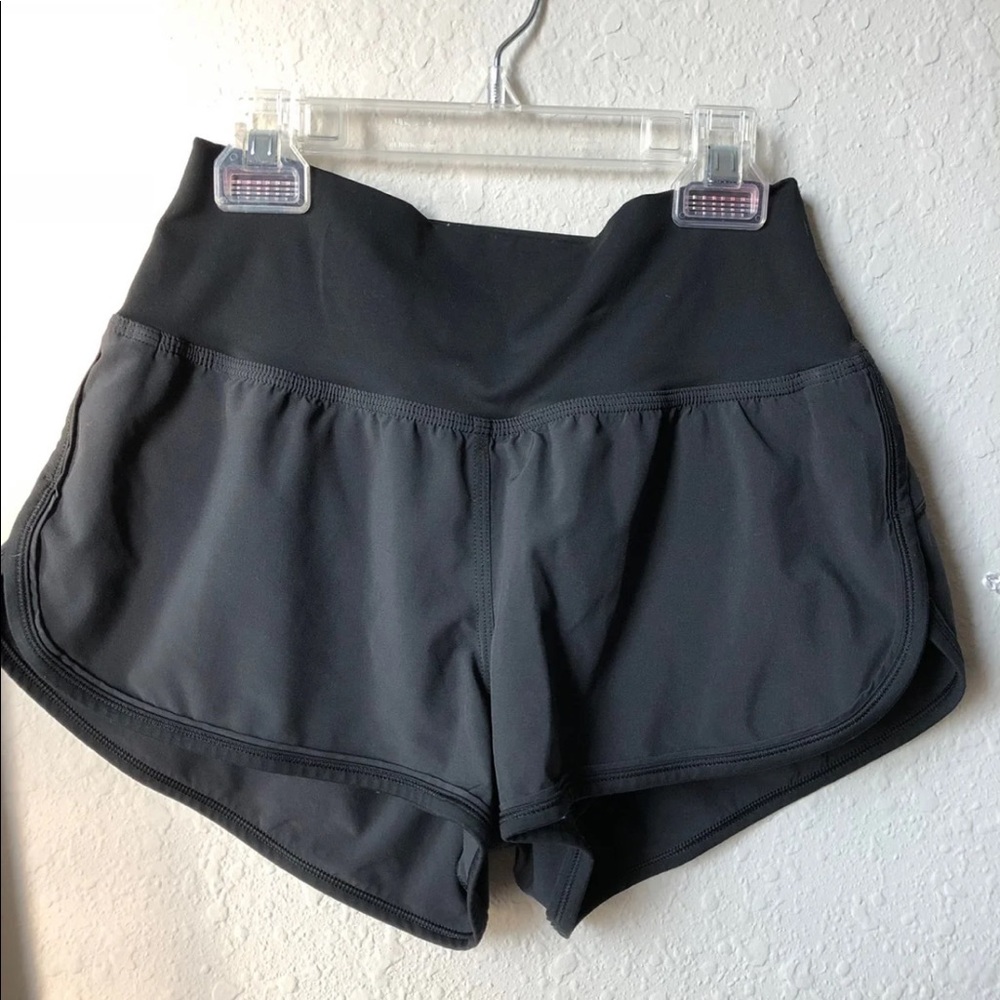 ISO LULULEMON DROP IT LOW SHORTS